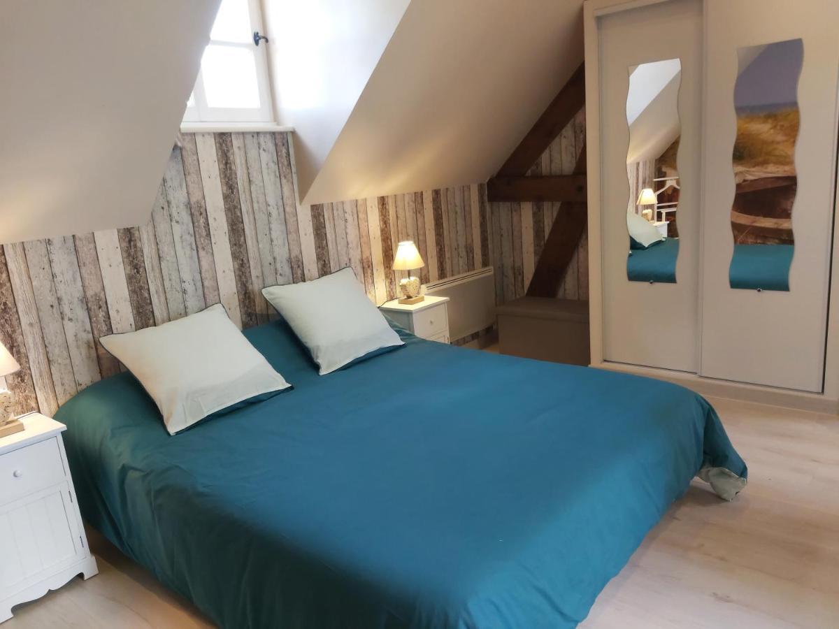 Le Bonheur Des Plumes Bed & Breakfast Montmartin-en-Graignes ภายนอก รูปภาพ