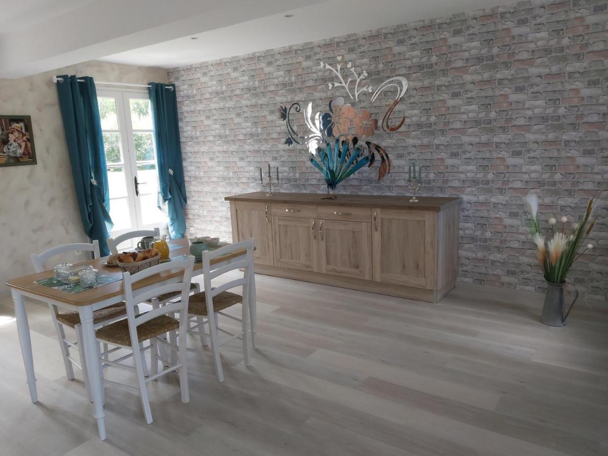 Le Bonheur Des Plumes Bed & Breakfast Montmartin-en-Graignes ภายนอก รูปภาพ