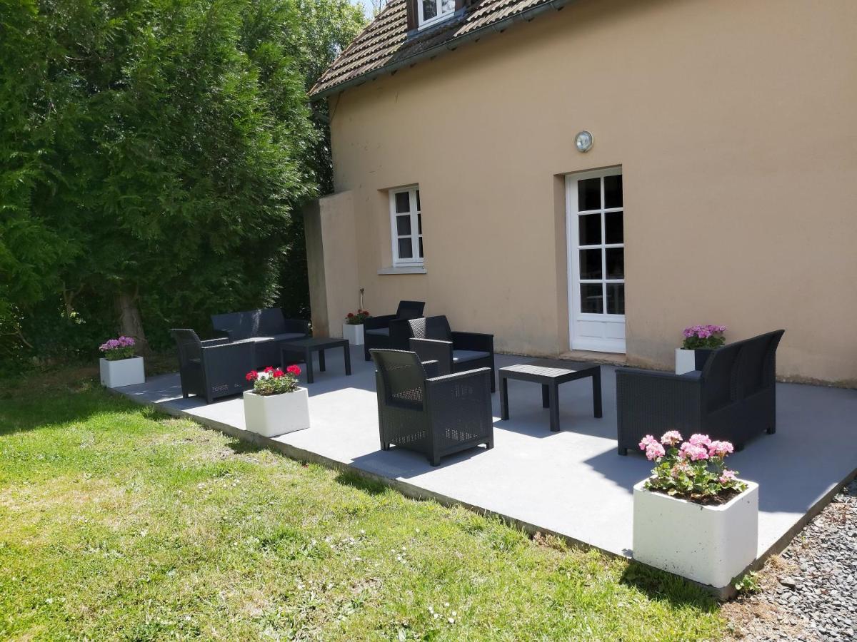 Le Bonheur Des Plumes Bed & Breakfast Montmartin-en-Graignes ภายนอก รูปภาพ