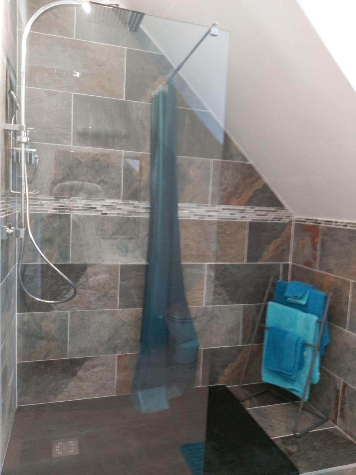 Le Bonheur Des Plumes Bed & Breakfast Montmartin-en-Graignes ภายนอก รูปภาพ